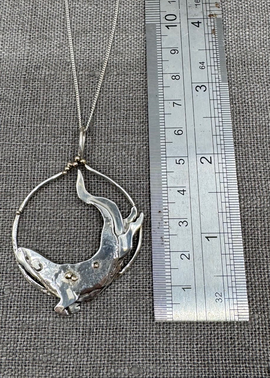 Playful Otter Pendant - Image 2